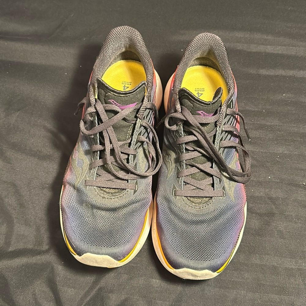 Kinvara 12 Running Shoes